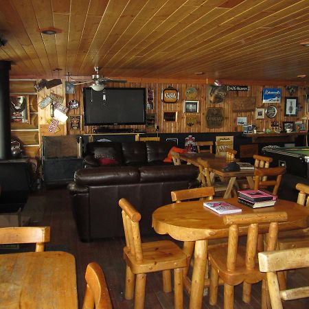 Log Inn & Pub Avola المظهر الخارجي الصورة