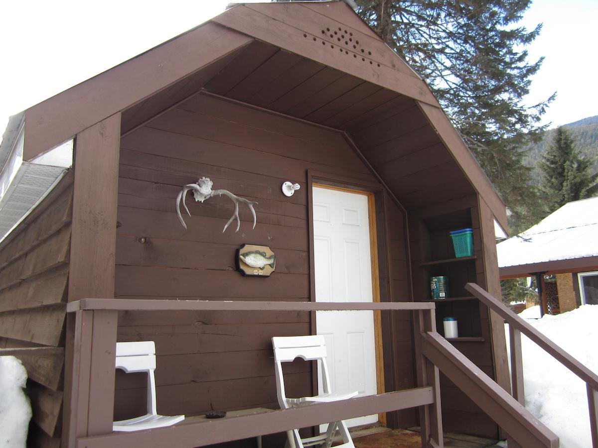 Log Inn & Pub Avola الغرفة الصورة
