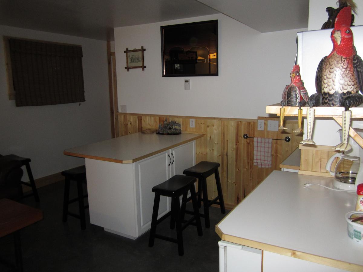 Log Inn & Pub Avola الغرفة الصورة