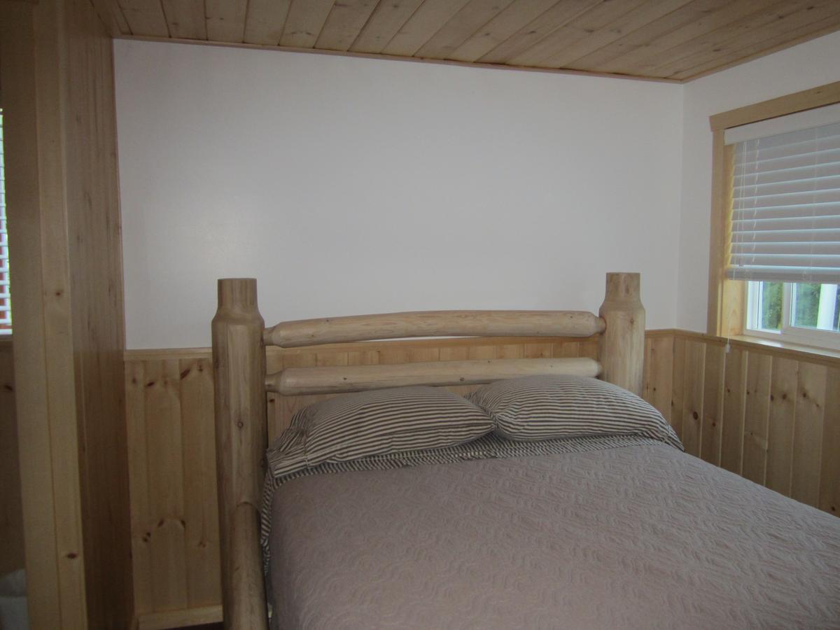 Log Inn & Pub Avola الغرفة الصورة